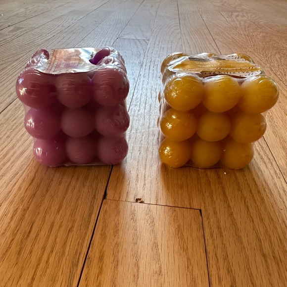 Lavender Fields Bubble Candle - Unopened New in Wrapping / NWT - Picture 2 of 7